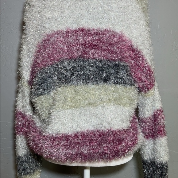 Christmas Wild Fable Shimmering Silver Fuzzy Sweater cozy size M. 🎄🎅🏻 (c) - Picture 4 of 10
